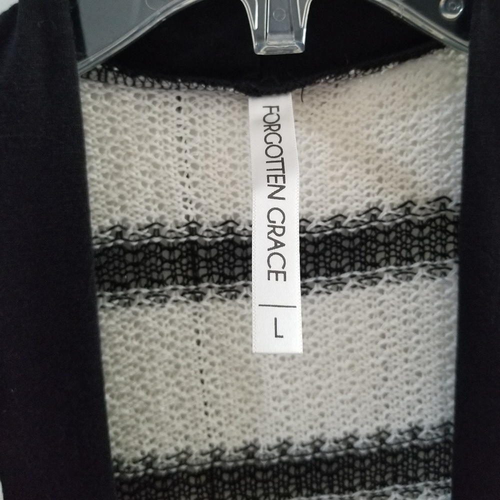 Cardigans - Picture 7 of 7